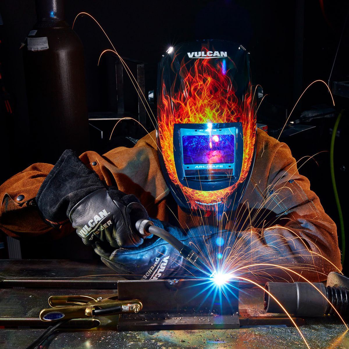 Auto-Darkening Welding Helmet M80280