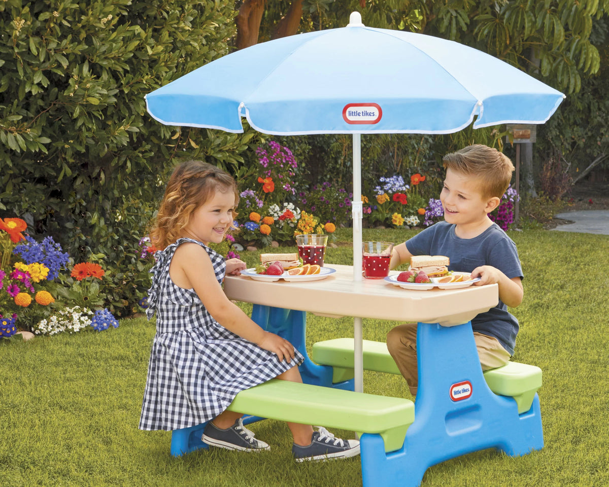 Kids Picnic Table with Umbrella F910783