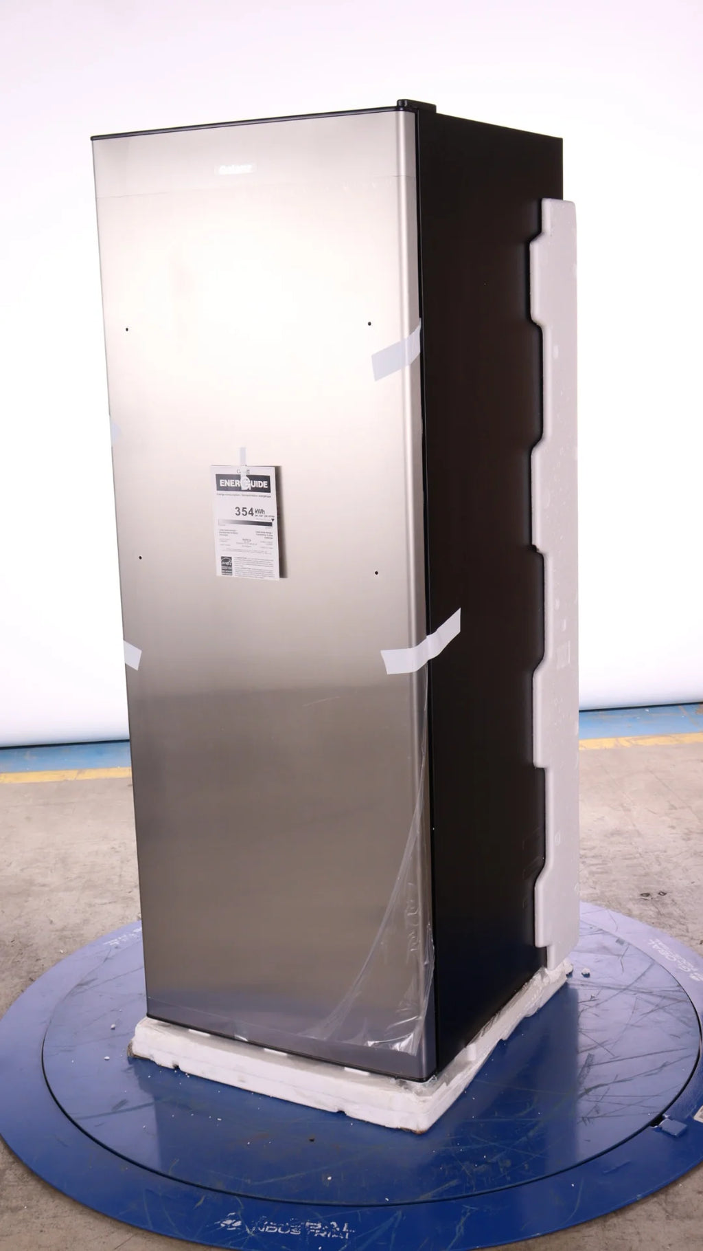 11 Cu.Ft. Stainless Steel Convertible Upright Freezer/Refrigerator M108