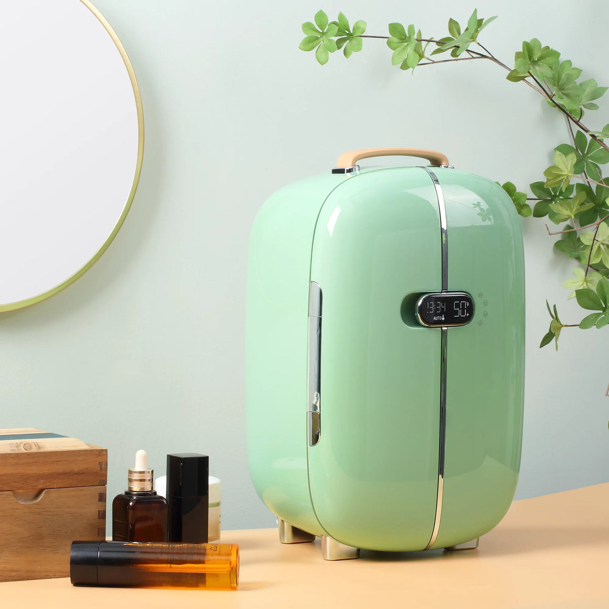 Portable Beauty Fridge with LED Lighting X2795