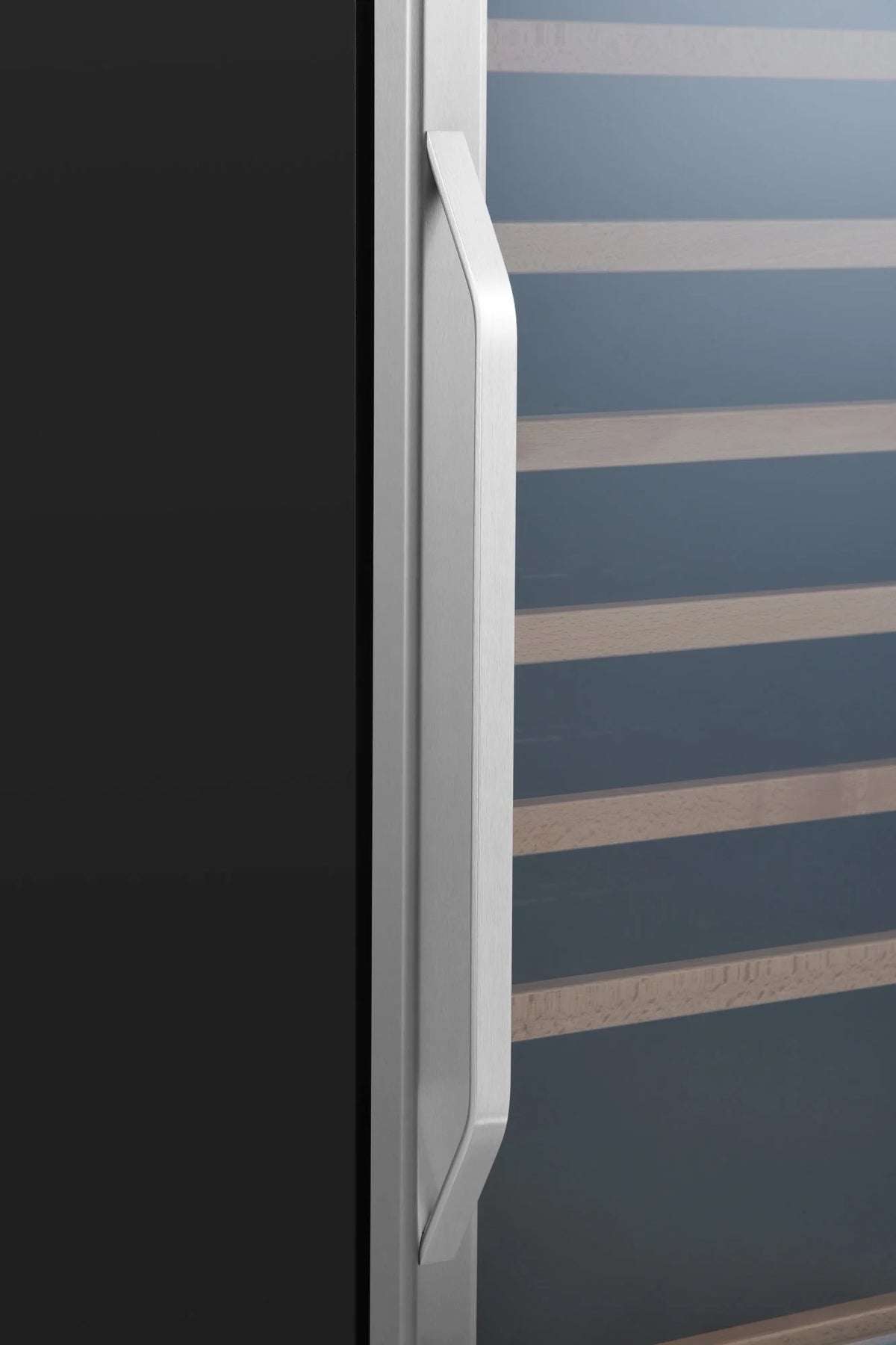 142 Bottle 24" Built-In Or Free Standing Dual Zone Double Door Wine H17458