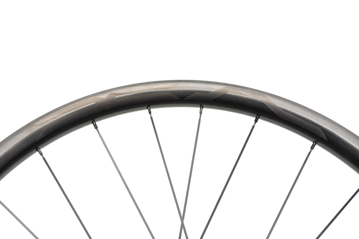 27.5-inch Rear D6874
