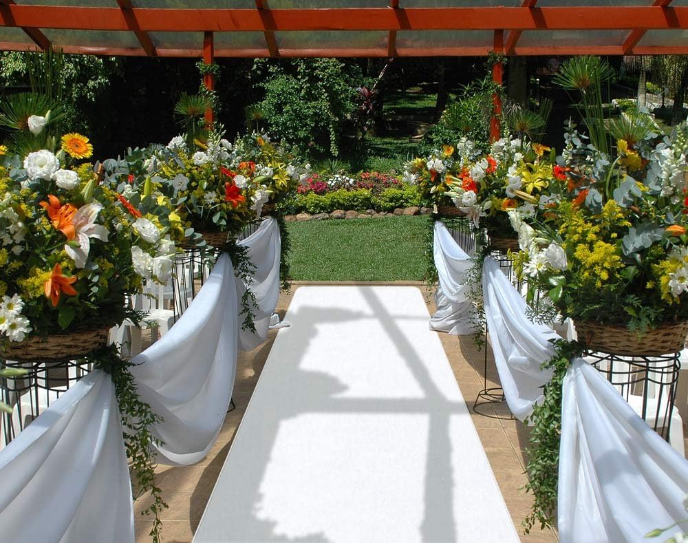 White Carpet Aisle Runner 4 Feet x 35 Feet I896677