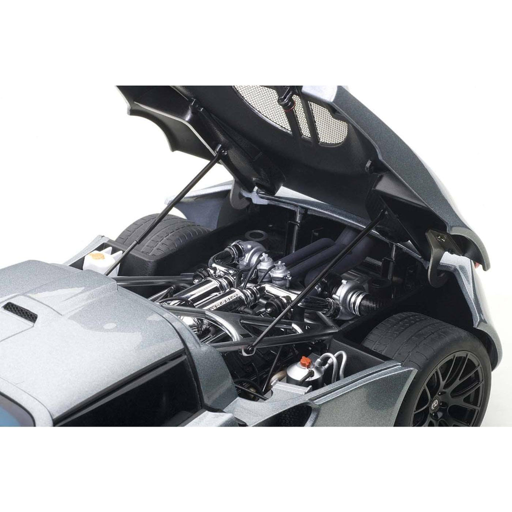 Silver 1/18 Diecast Model Car U967304