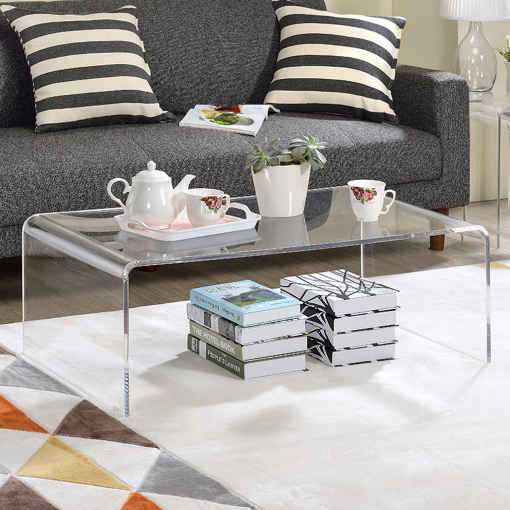Lucite and Acrylic Coffee Table in Clear J528005