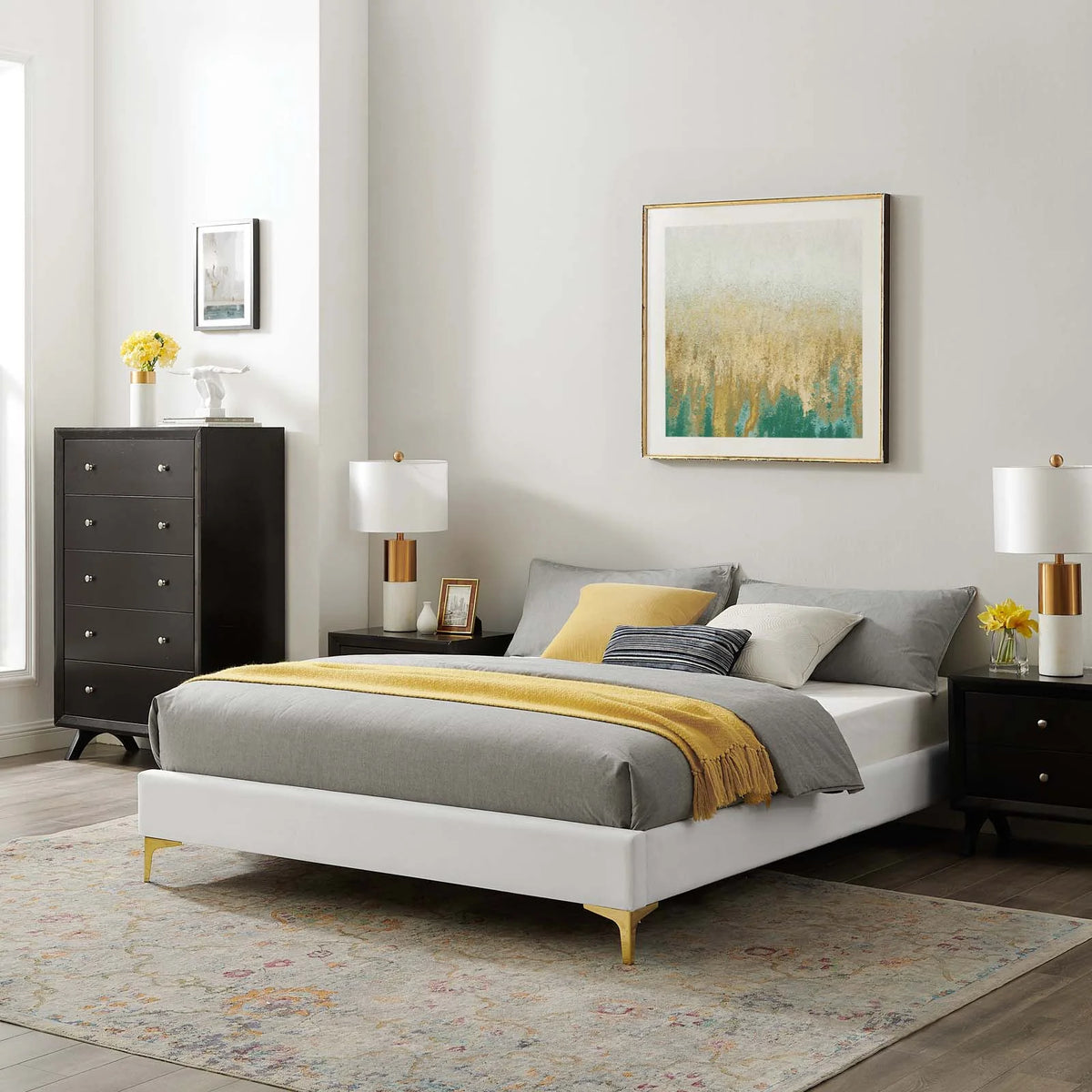 King Size White Velvet Platform Bed Frame I8166