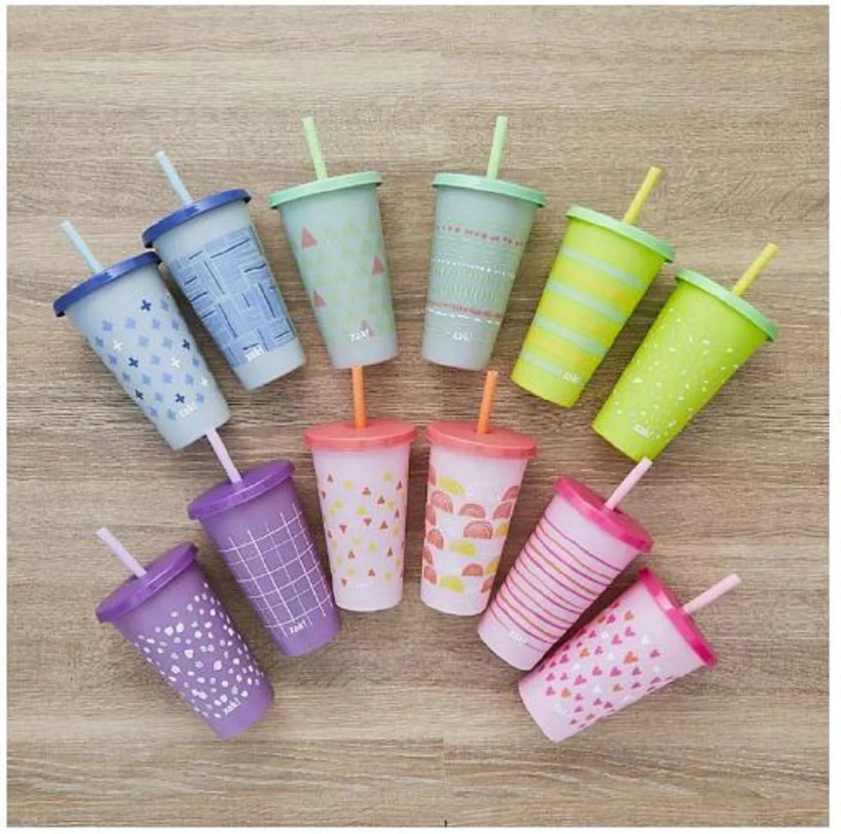 25 oz. Color-Changing Tumbler 12-Pack Set Plastic with Lids and Straws W869