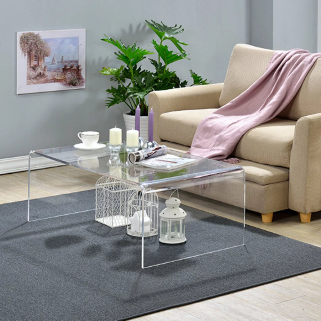 Lucite and Acrylic Coffee Table in Clear J528005