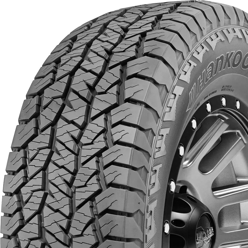 255/70R18 113T Tire L594