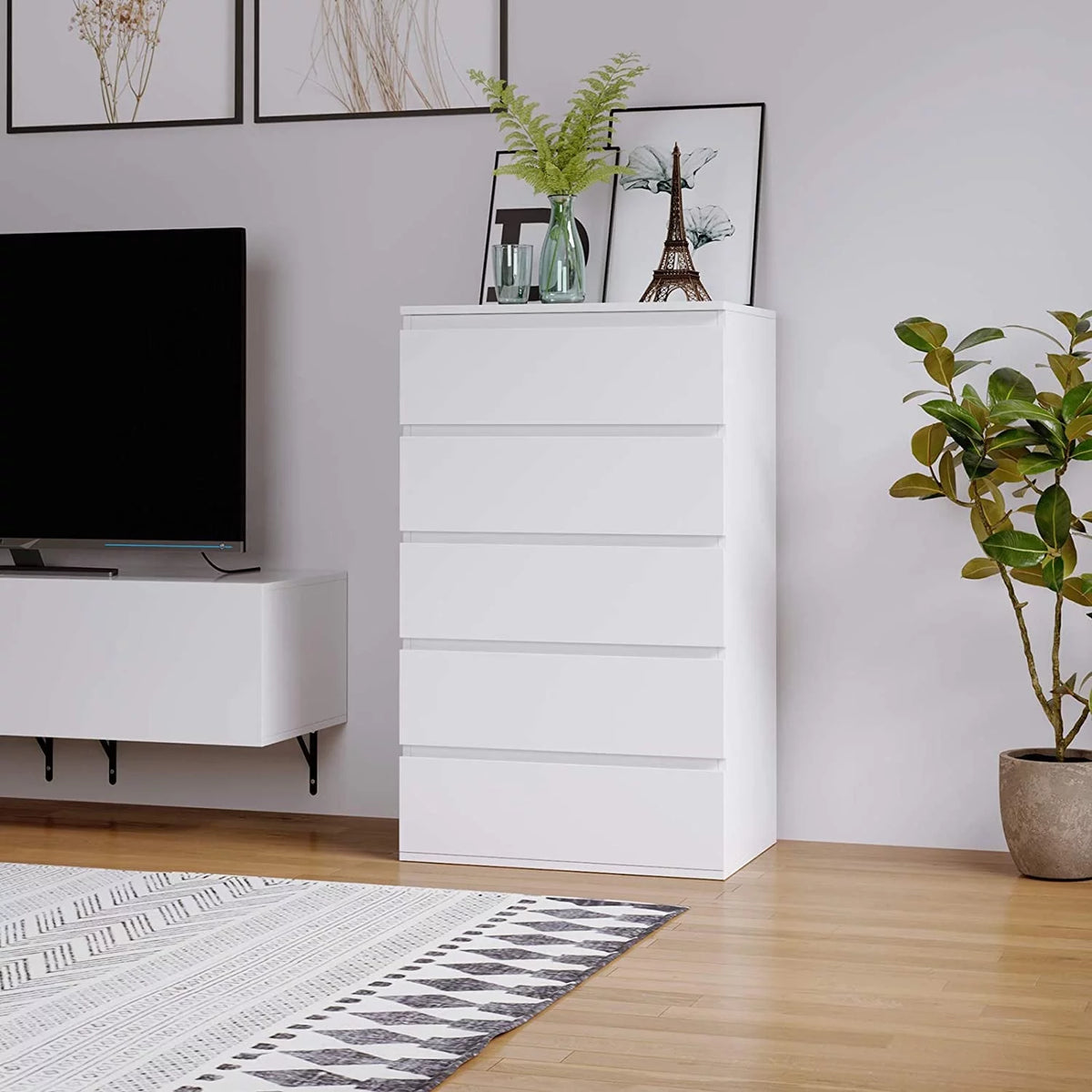 White 5 Drawer Wood Dresser N7836
